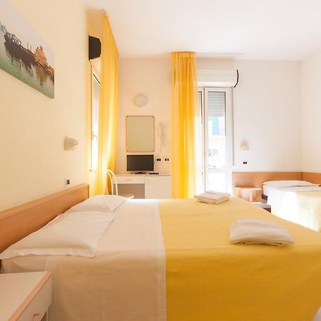 Hotel Paola Garden - Nuova Gestione Bellariva Di Rimini Luaran gambar