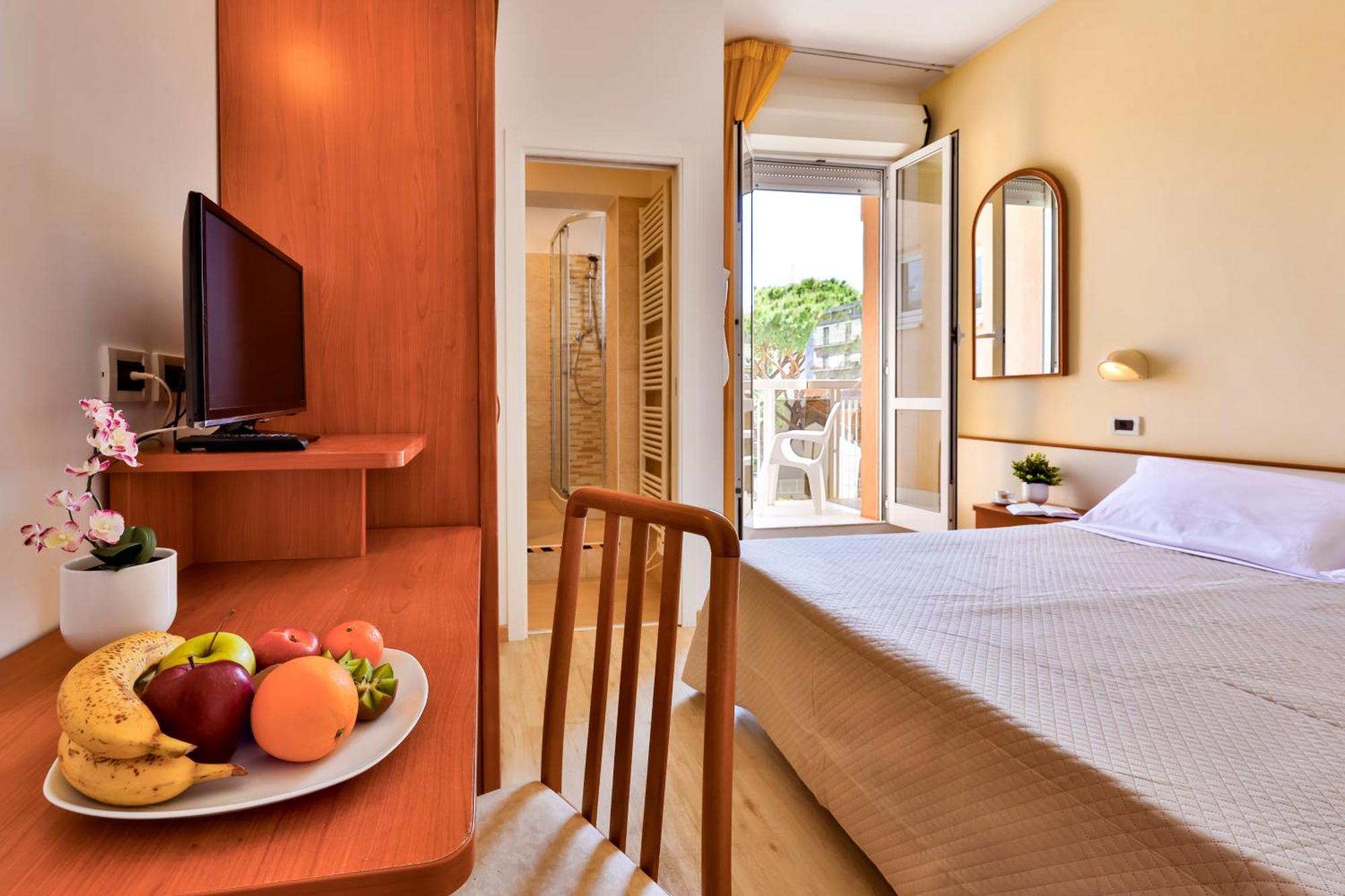 Hotel Paola Garden - Nuova Gestione Bellariva Di Rimini Luaran gambar