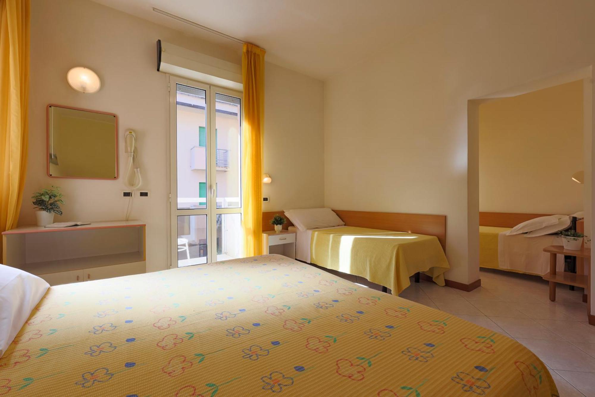Hotel Paola Garden - Nuova Gestione Bellariva Di Rimini Luaran gambar