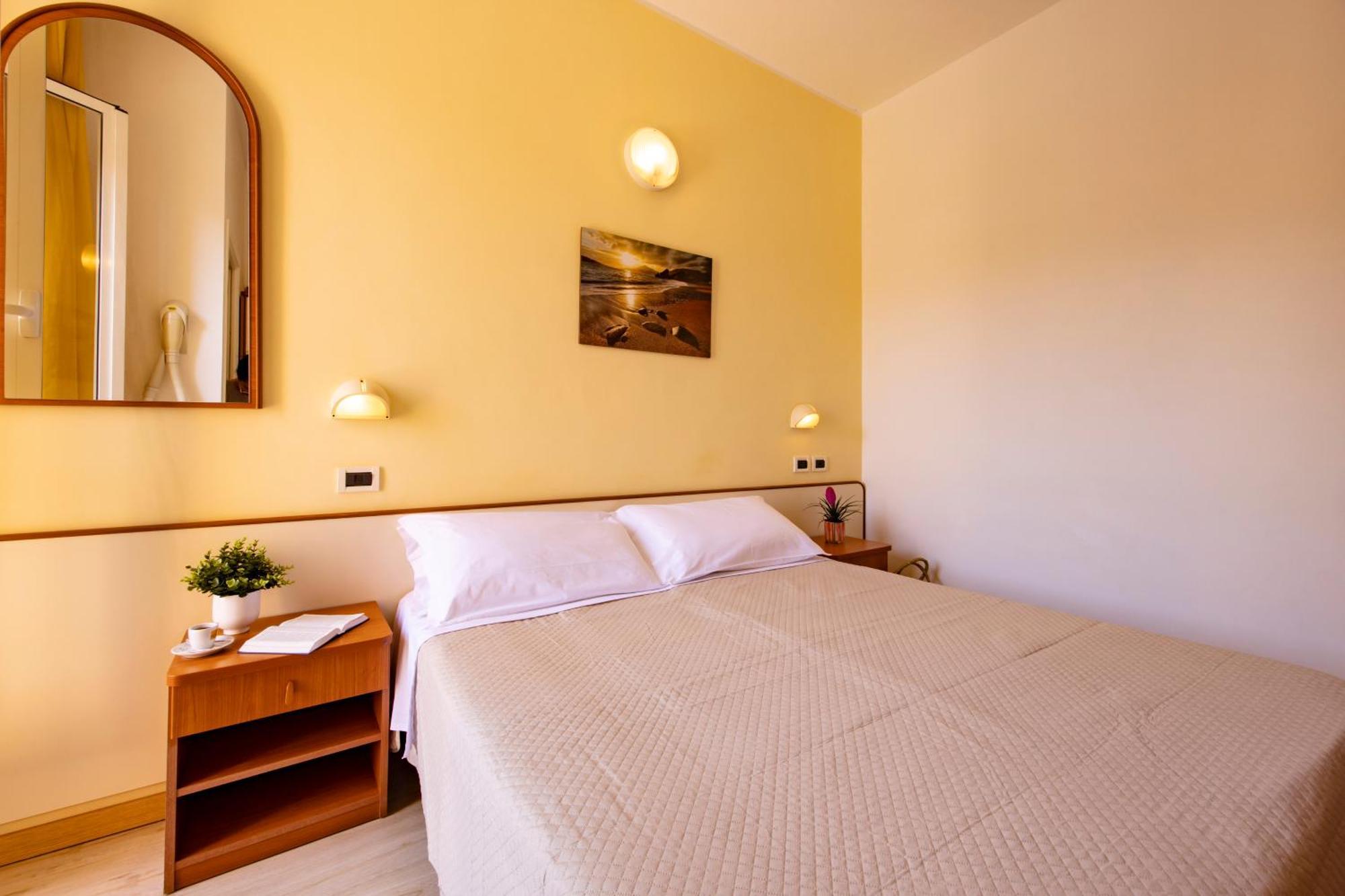 Hotel Paola Garden - Nuova Gestione Bellariva Di Rimini Luaran gambar