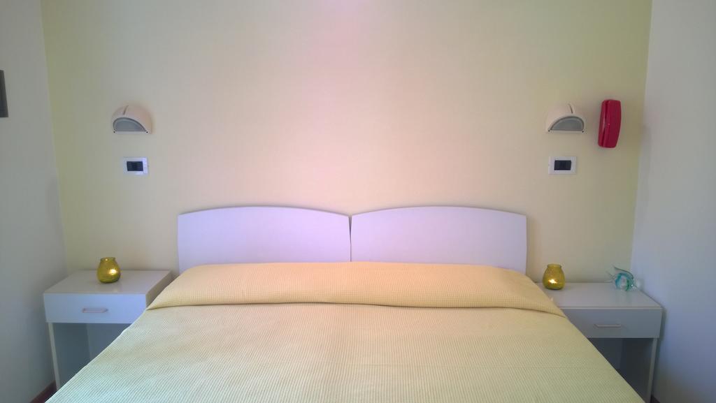 Hotel Paola Garden - Nuova Gestione Bellariva Di Rimini Bilik gambar