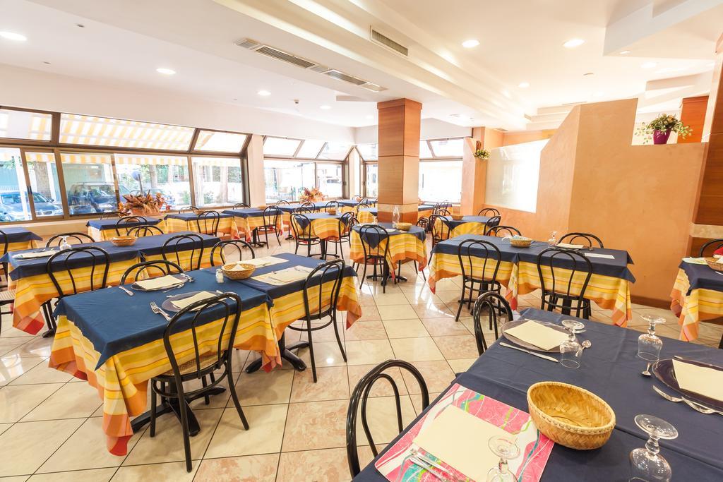 Hotel Paola Garden - Nuova Gestione Bellariva Di Rimini Luaran gambar